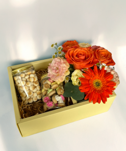 Blossom Delightbox – A Gift of Blooms & Classic Treats